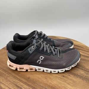 ON Cloudflow Shoes Womens Size 7.5 Gray Running Comfort Walking Gym Sneakers